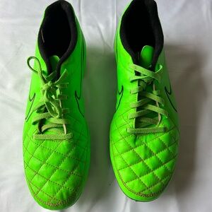 Nike Tiempo Legend 5 Soccer Cleats in Green Strike Color . Size 10.5